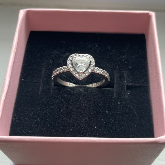 Pandora Elevated Heart Ring Size 4.5 - Picture 2 of 9